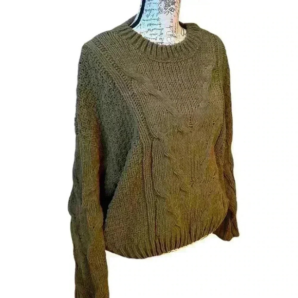 VINTAGE OLIVE GREEN Chunky Cableknit Sweater 💚🤎 - Picture 5 of 8